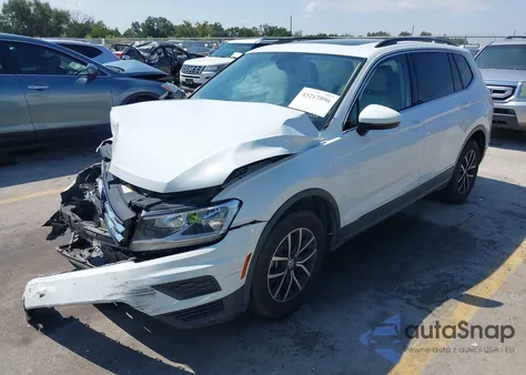 2021 Volkswagen Tiguan 2.0T Se/2.0T Se R-Line Black/2.0T Sel z USA, uszkodzony, nr VIN 3VV3B7AXXMM089009